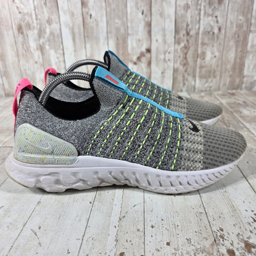 Nike React Phantom Run Flyknit 2 Womens 9 Grey Blue Neon Pink CZ7865-100